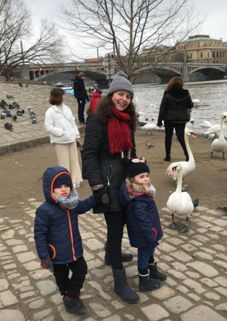 Eu, Raquel, junto com os gêmeos Augusto e Beatriz do casal Marcos e Roberta em fevereiro 2019